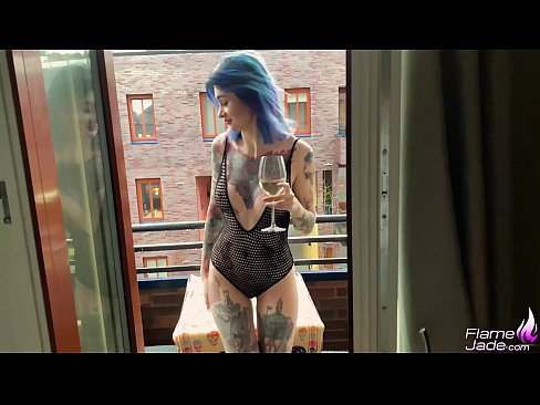❤️ Hiiglaslik tüdruk imeb neeluga ja keppib kirglikult vaba taeva all ️❌ Pornovideo at et.com-porn-mz.ru ️❤